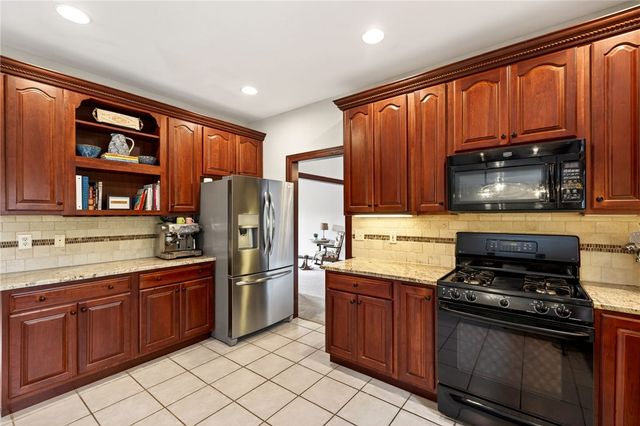 3605 E Salinas Circle, Sugarcreek Twp, OH 45440