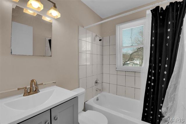 6151 Avila Drive, Berkeley, MO 63134