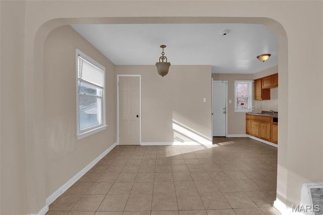 6151 Avila Drive, Berkeley, MO 63134