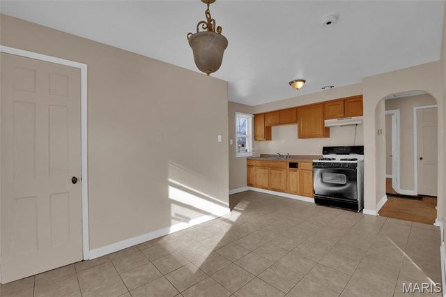 6151 Avila Drive, Berkeley, MO 63134