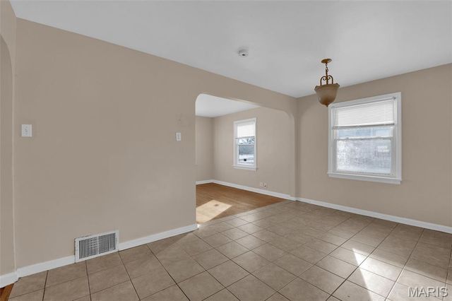 6151 Avila Drive, Berkeley, MO 63134