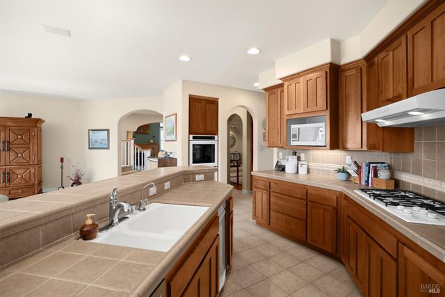 5870 Sailing Hawk Ave, Santa Rosa, CA 95409