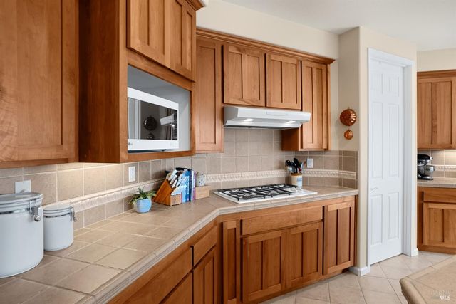 5870 Sailing Hawk Ave, Santa Rosa, CA 95409