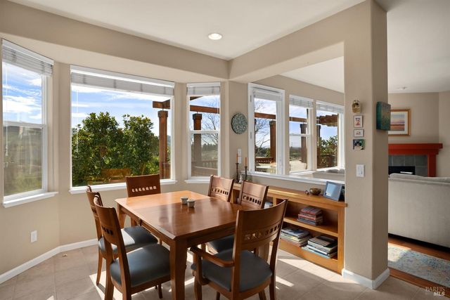 5870 Sailing Hawk Ave, Santa Rosa, CA 95409