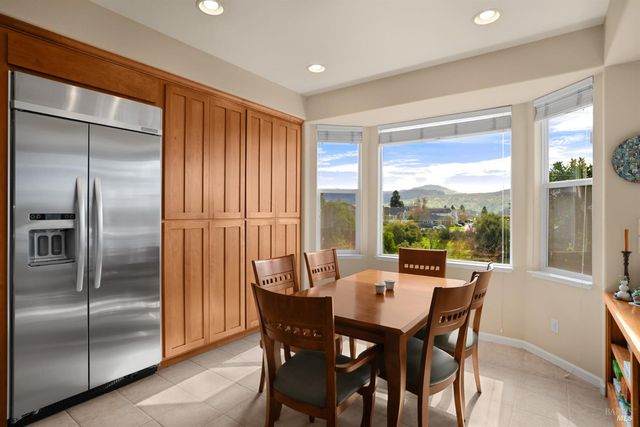 5870 Sailing Hawk Ave, Santa Rosa, CA 95409