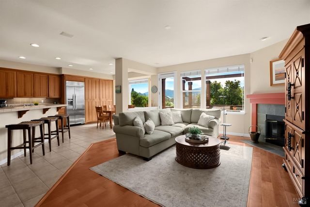 5870 Sailing Hawk Ave, Santa Rosa, CA 95409