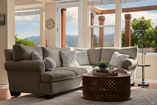 5870 Sailing Hawk Ave, Santa Rosa, CA 95409