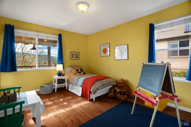 5870 Sailing Hawk Ave, Santa Rosa, CA 95409