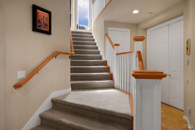 5870 Sailing Hawk Ave, Santa Rosa, CA 95409