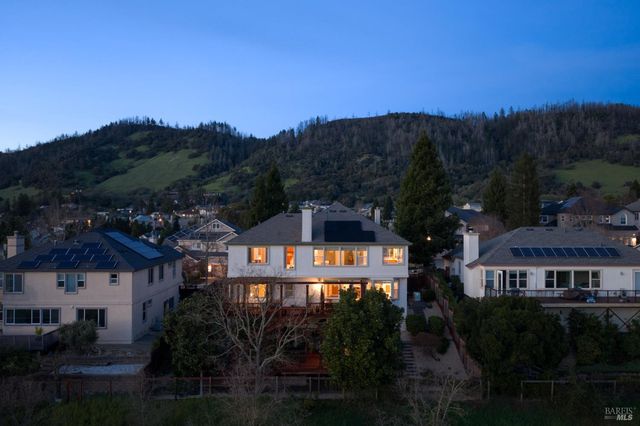 5870 Sailing Hawk Ave, Santa Rosa, CA 95409