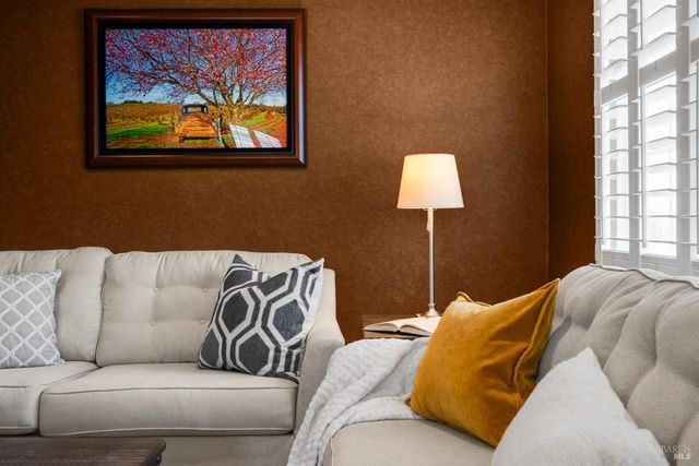 5870 Sailing Hawk Ave, Santa Rosa, CA 95409