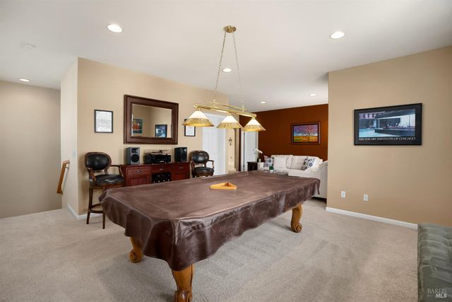 5870 Sailing Hawk Ave, Santa Rosa, CA 95409