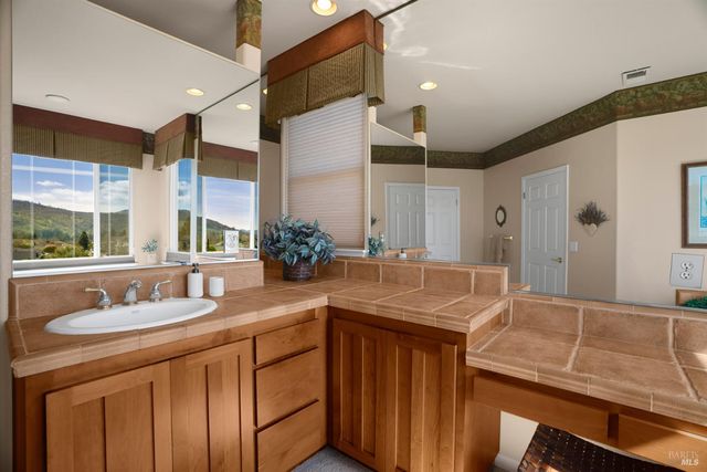 5870 Sailing Hawk Ave, Santa Rosa, CA 95409