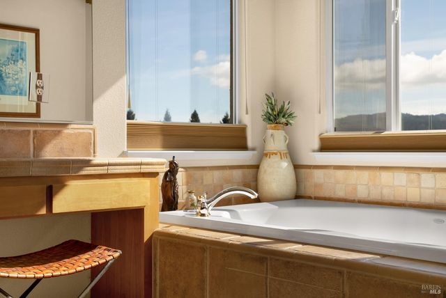 5870 Sailing Hawk Ave, Santa Rosa, CA 95409