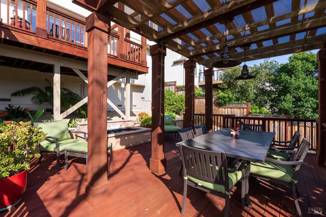 5870 Sailing Hawk Ave, Santa Rosa, CA 95409