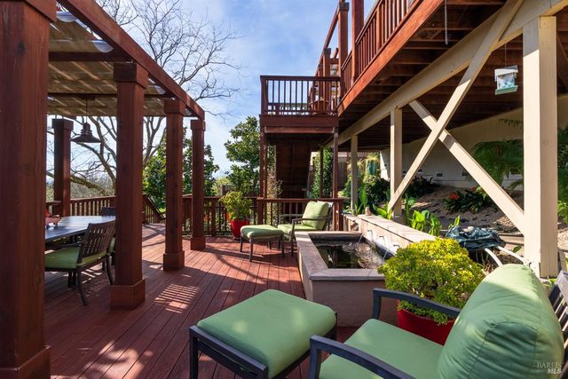 5870 Sailing Hawk Ave, Santa Rosa, CA 95409