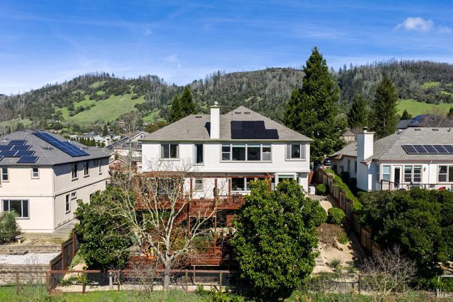 5870 Sailing Hawk Ave, Santa Rosa, CA 95409