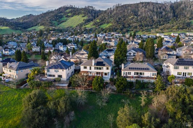 5870 Sailing Hawk Ave, Santa Rosa, CA 95409