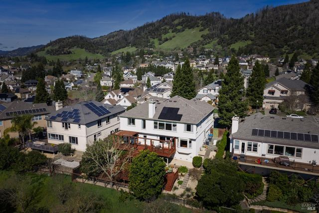 5870 Sailing Hawk Ave, Santa Rosa, CA 95409