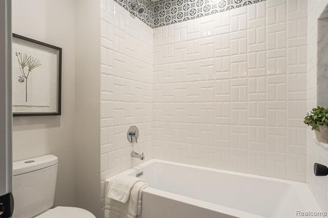 624 8th, Wyandotte, MI 48192