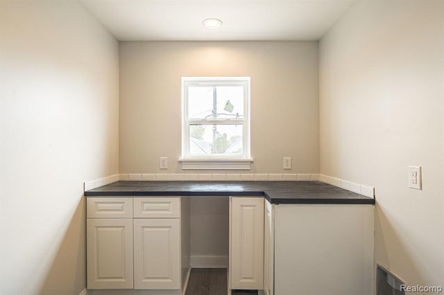 624 8th, Wyandotte, MI 48192