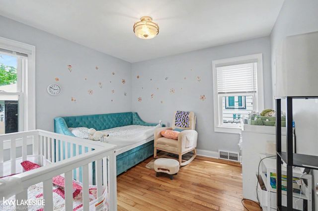 1011 Hoffman Avenue, Royal Oak, MI 48067