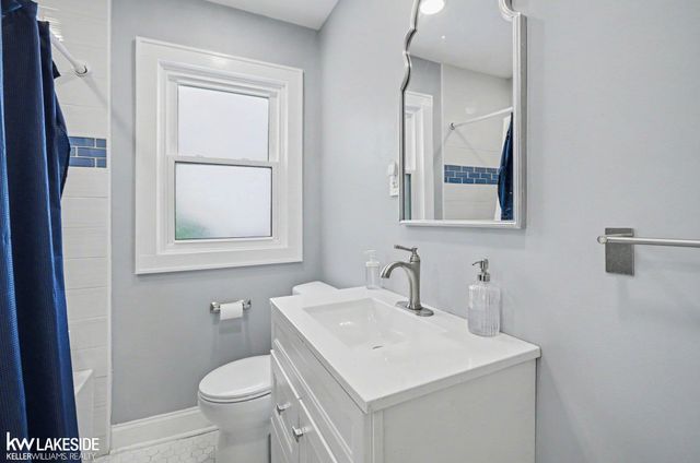 1011 Hoffman Avenue, Royal Oak, MI 48067