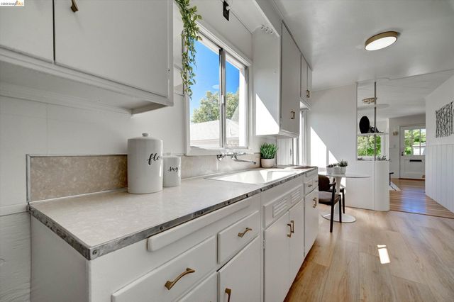1324 Everett St, El Cerrito, CA 94530