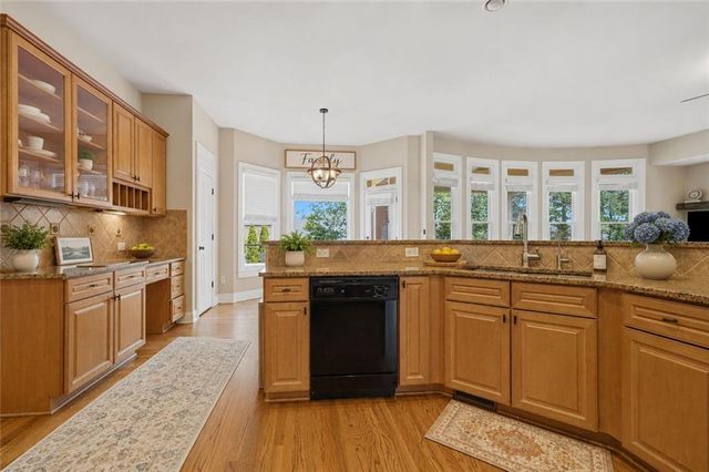 2440 Saxony Trace, Alpharetta, GA 30005