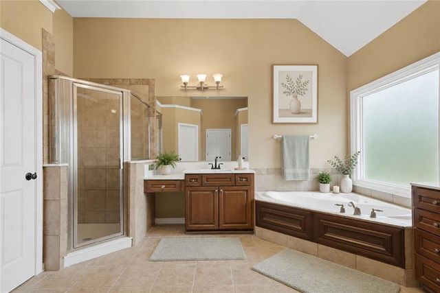 2440 Saxony Trace, Alpharetta, GA 30005
