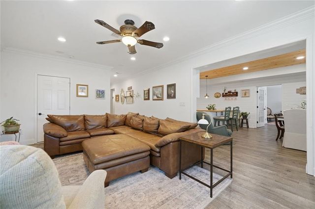 2440 Saxony Trace, Alpharetta, GA 30005