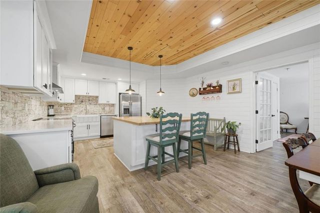 2440 Saxony Trace, Alpharetta, GA 30005