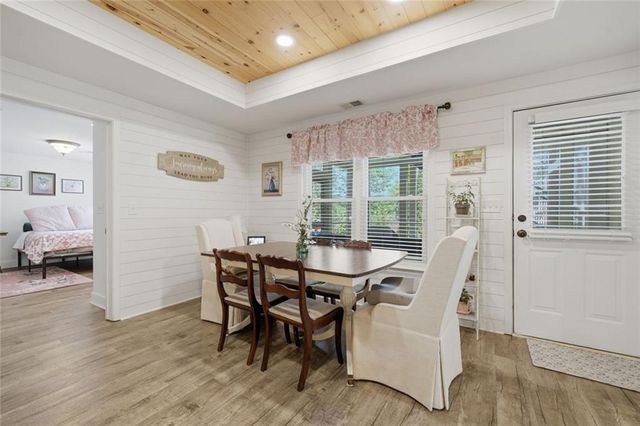 2440 Saxony Trace, Alpharetta, GA 30005