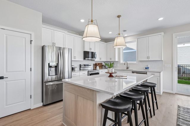 19129 Cloverleaf Way, Farmington, MN 55024
