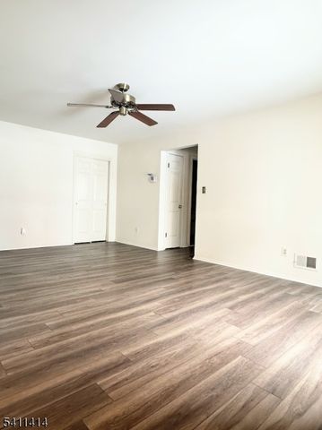 102 Keystone Ct, Edison Twp., NJ 08817