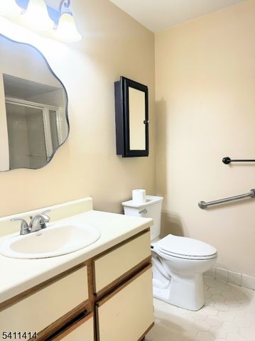 102 Keystone Ct, Edison Twp., NJ 08817