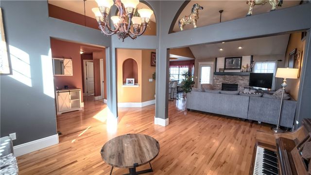 2 McKeever Lane, Bella Vista, AR 72715