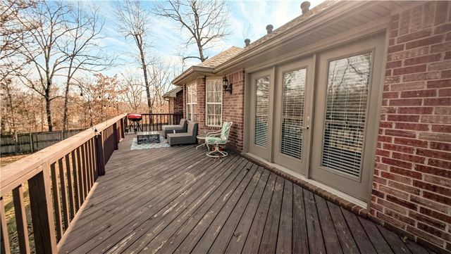 2 McKeever Lane, Bella Vista, AR 72715