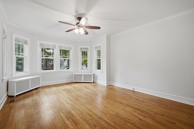 7236 W Pratt Avenue, Chicago, IL 60631