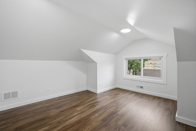 7236 W Pratt Avenue, Chicago, IL 60631