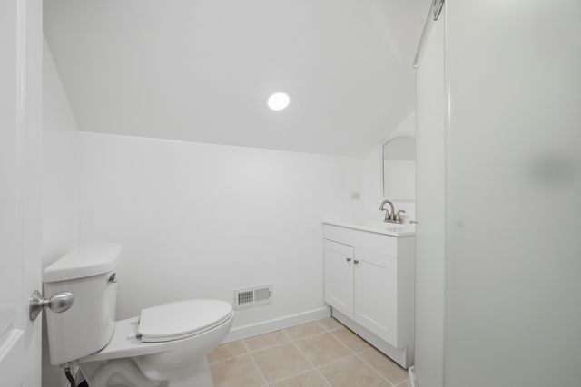 7236 W Pratt Avenue, Chicago, IL 60631