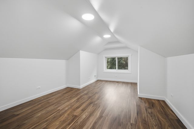 7236 W Pratt Avenue, Chicago, IL 60631