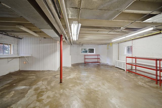7236 W Pratt Avenue, Chicago, IL 60631