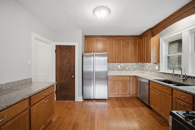 7236 W Pratt Avenue, Chicago, IL 60631