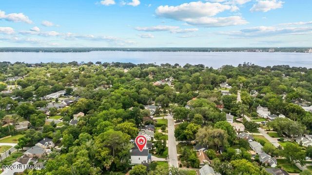 1324 MORVENWOOD Road, Jacksonville, FL 32207