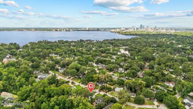 1324 MORVENWOOD Road, Jacksonville, FL 32207