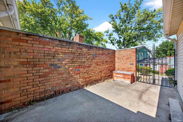 3302 S Commons Drive, Bloomington, IN 47401