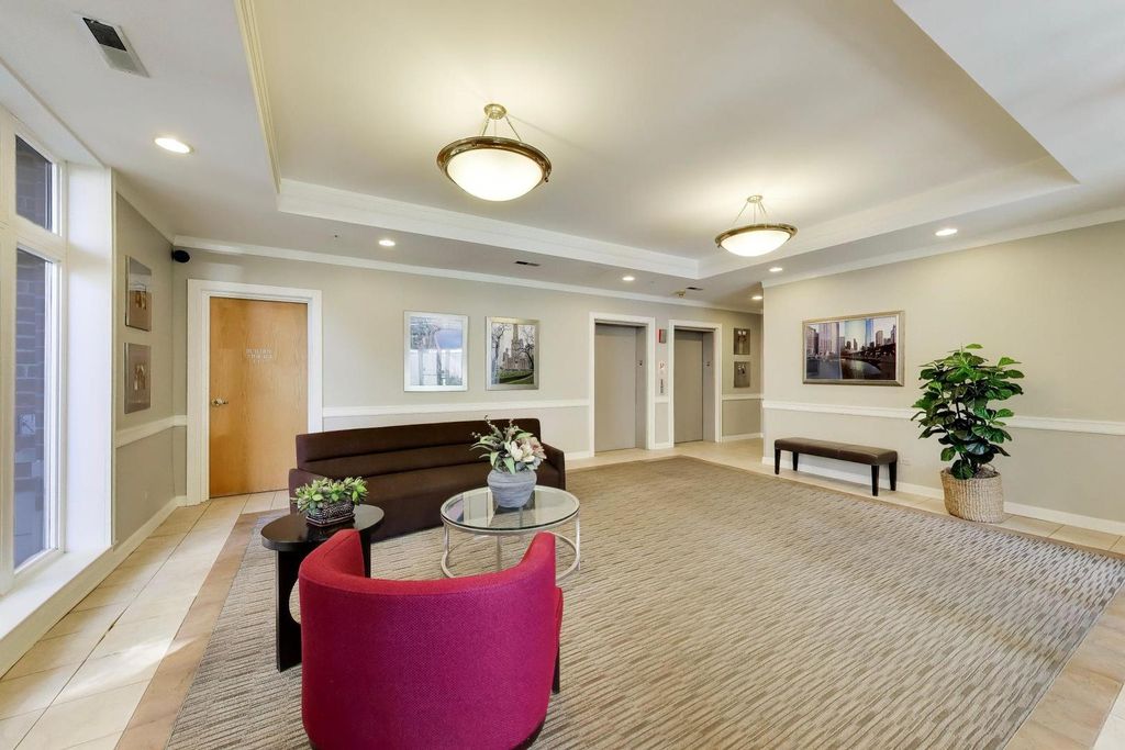 811 CHICAGO Avenue 609, Evanston, IL 60202 — photo 4