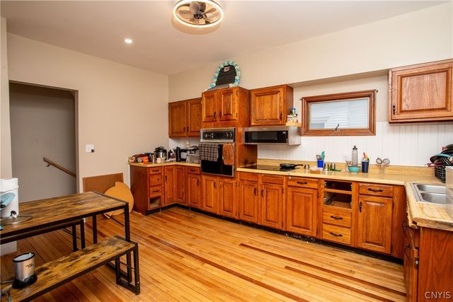 114 Victoria Place, Syracuse, NY 13210