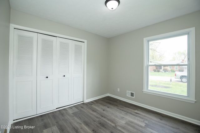 3532 Leith Ln, Louisville, KY 40218